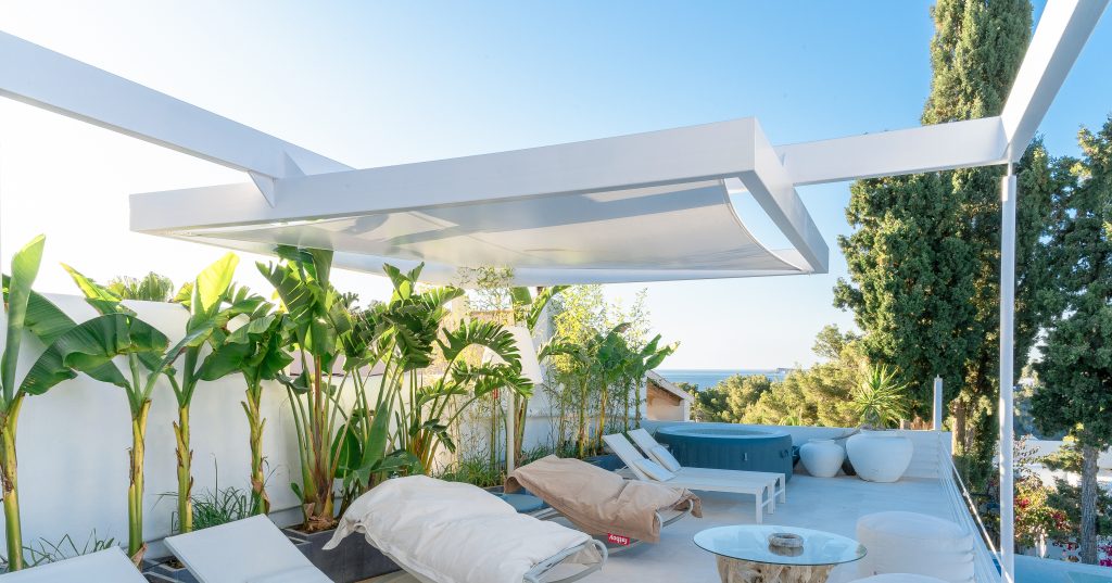 Canvill Villa for rent, 14Pax, sunset and seaviews, nicely funishhed and decorated on a quiet annd tranquil spot. IBIZA VILLA RENTAL SUNSETVIEWS CANVILL 5 Bedrooms, 10 Adults + 4Kids, westcoast, Seaview, >5min walking distance to the beach , >15min airport